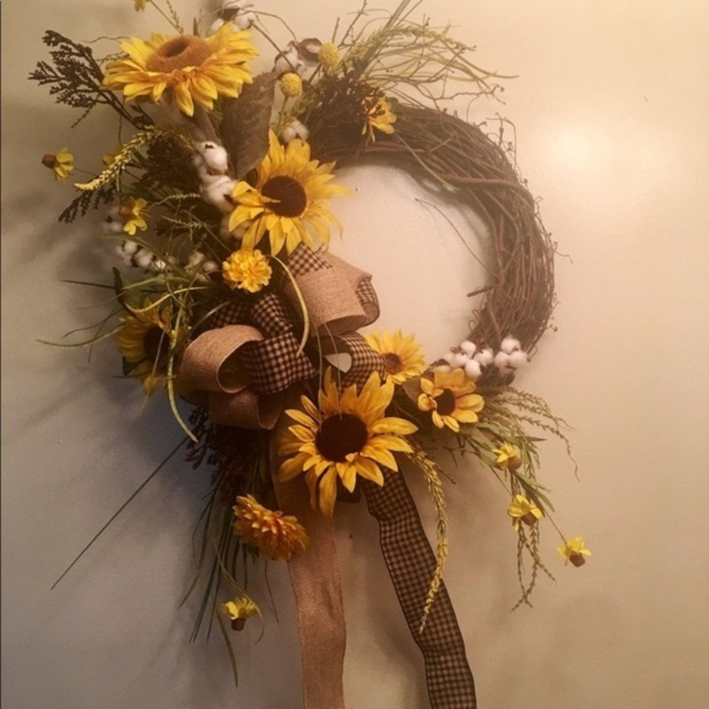 New Designer Sunflower Burlap  Farmhouse Year Round Grapevine Door Wall Wreath